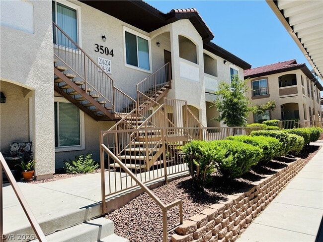 Photo - 3504 Desert Cliff St Unidad 202