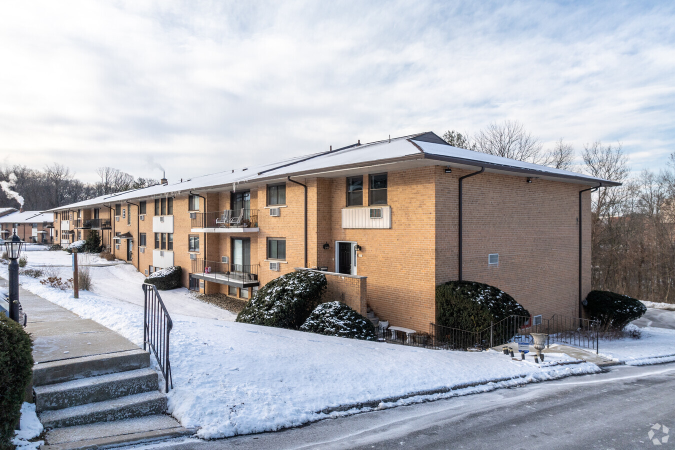 Riddle Glen - Riddle Glen Apartments