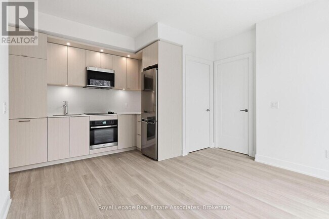 Photo - 25 Cordova Ave Unit 401