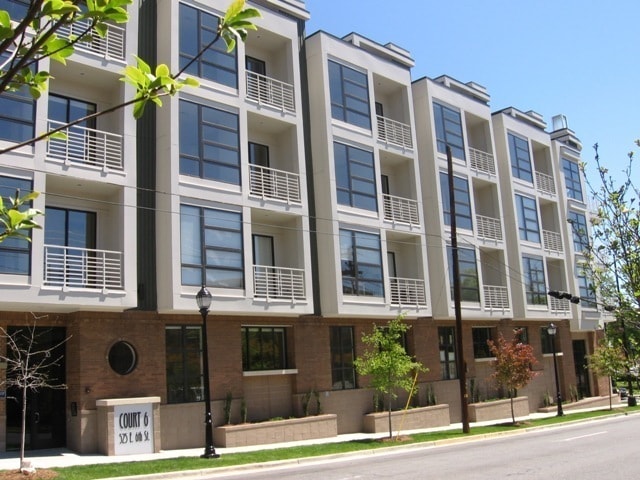 Building Photo - 525 E 6th St