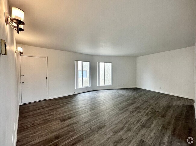 Building Photo - EP Rental