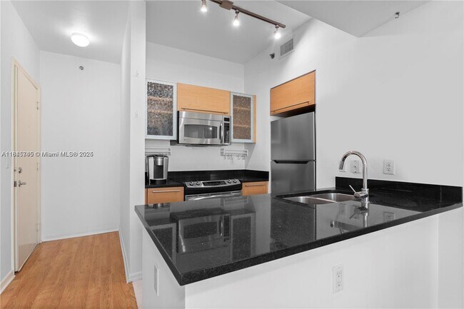Photo - 950 Brickell Bay Dr Unit 501