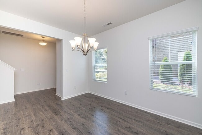 Photo - BEAUTIFUL 3 Bedroom Townhome Bonterra Vill...