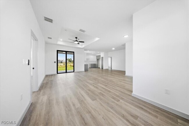 Photo - 1024 Halby Ave S