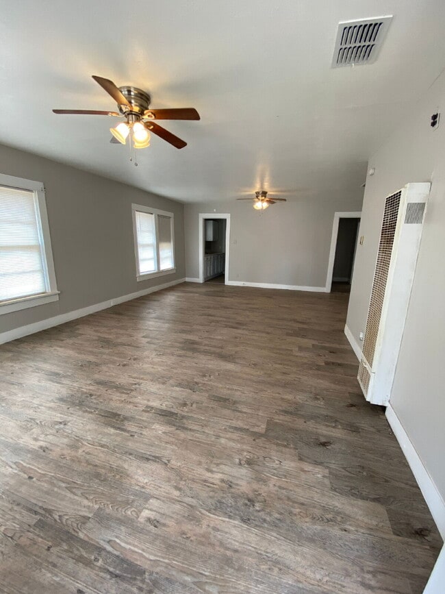 PRELEASE! Great Home Close to Tech and Schools!