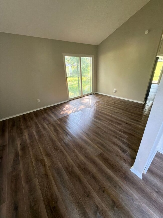Photo - 602 Ledyard Dr