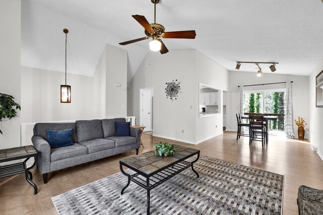 Photo - 6530 Thamesmead Ln