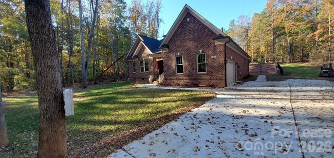 Building Photo - 550 Cottonfield Cir