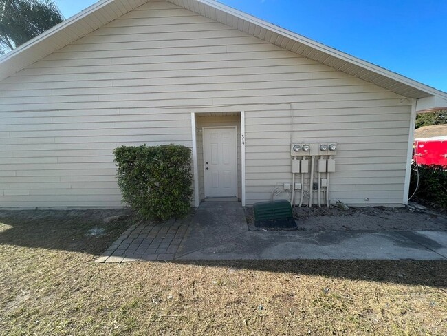 Photo - 34 Sandalwood Ct Townhome