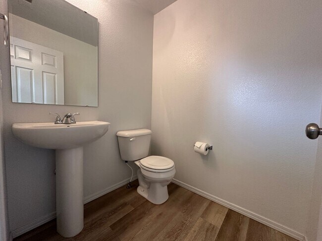 Photo - 3bed, 2.5bath, 1535sq.ft. home in Whitney ...