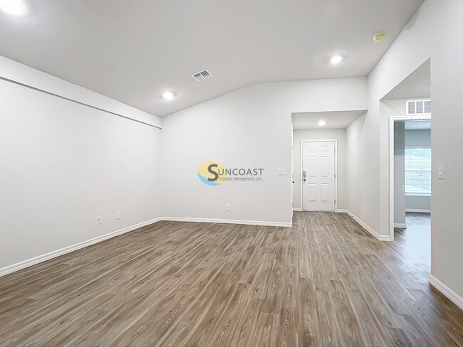 Photo - 1250 Navigator Rd