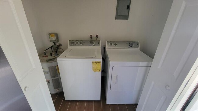 Photo - 510 N 69th Ave