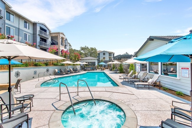 Jacuzzi Spa - Canyon Oaks Luxury Apartments