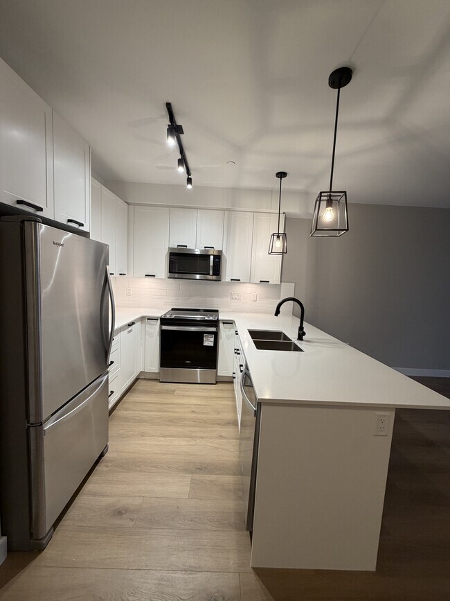 Photo - 22562-22562 121 Ave