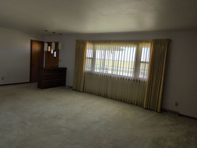 Photo - $250 off First Months Rent- Beautiful Coun...