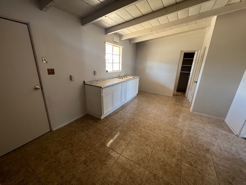 Photo - 302 W Irvington Rd Unit 2