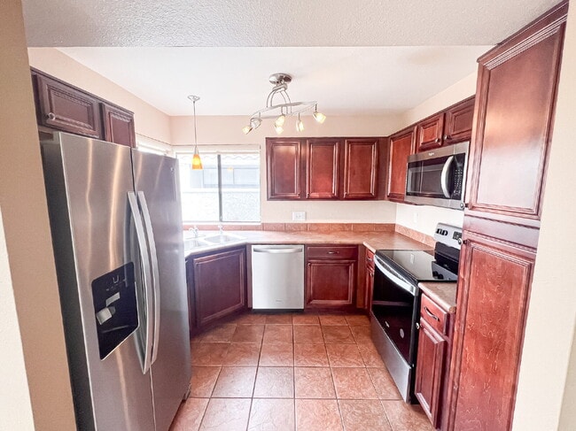 10115 E Mountain View Rd