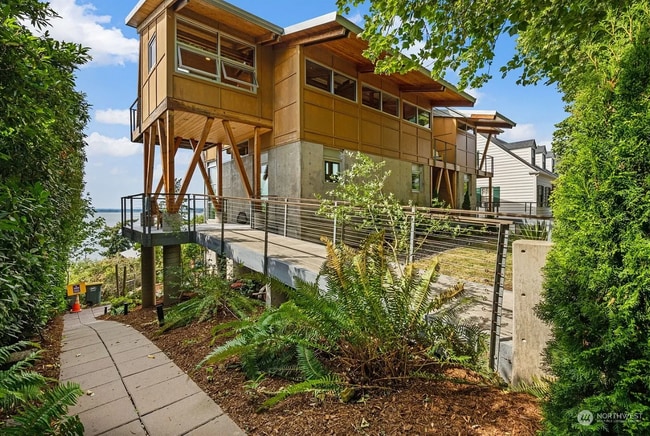 Photo - Breathtaking 1-Bed ADU Retreat with Spacious Living in Bellingham's Heart