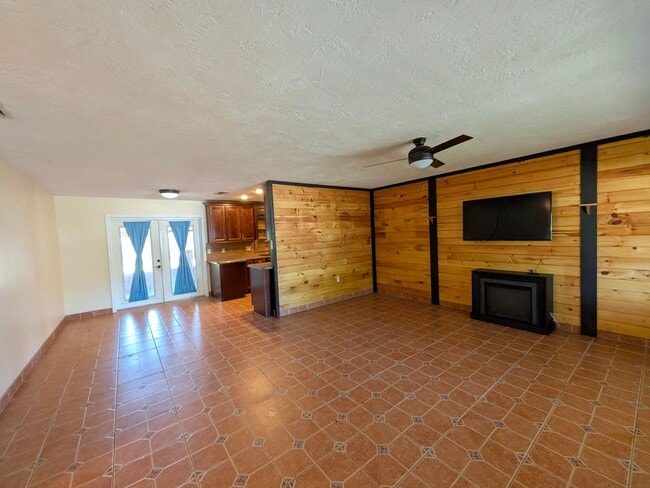 Photo - Lovely large 2/2/1 in Beverly HIlls
