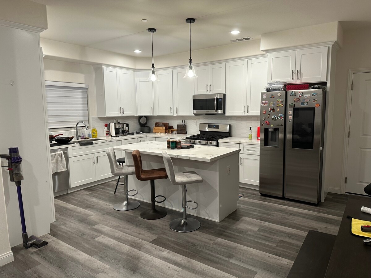 Photo - 16425 Arrow Blvd