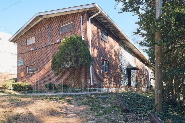 Building Photo - 2157 Lenox Rd NE Unit C7