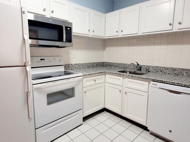 Photo - 49 Windsor Dr Unit 201
