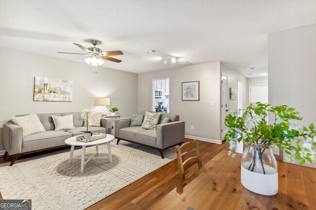 Photo - 1166 Magnolia Way SE