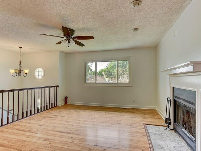 Photo - 3514 Glory Cir