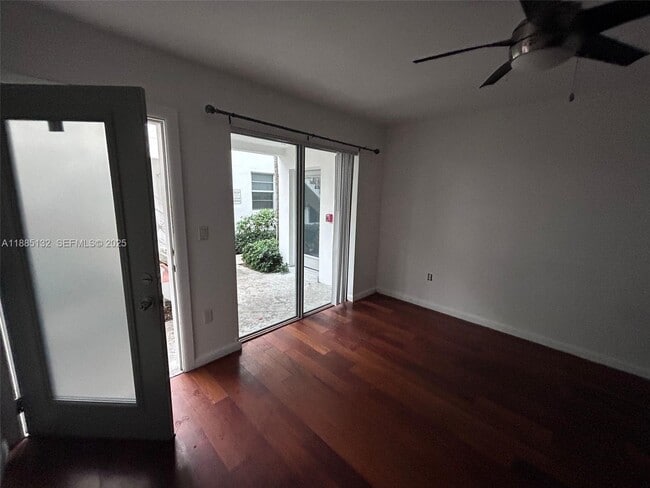 Building Photo - 1560 Pennsylvania Ave Unit 211