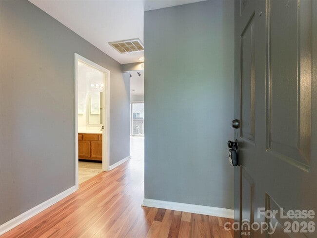 Photo - 766 Marsh Rd Unidad 7