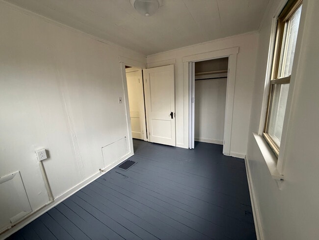 Photo - 2509 Hess Ave