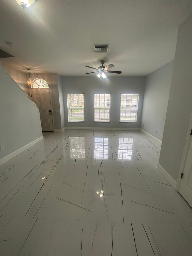 10103 Belleville Pl