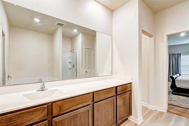Photo - 1215 Hollow Stone Dr