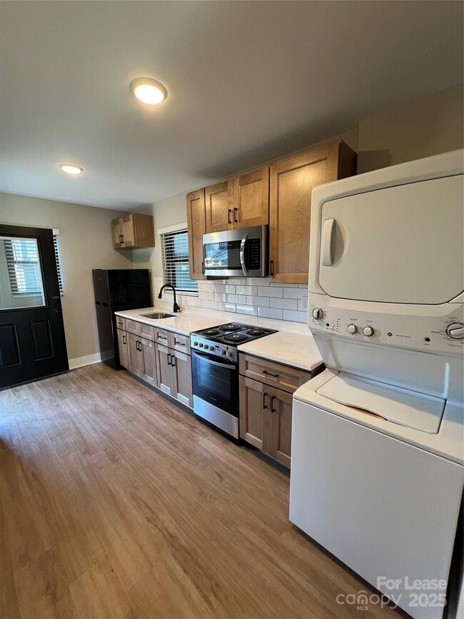 Photo - 402 N 4th St