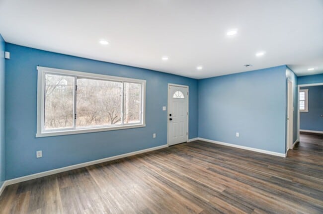 Photo - Three Bedroom Home in North Side!!