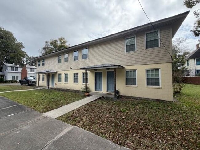 Building Photo - 502 Prince St Unit B