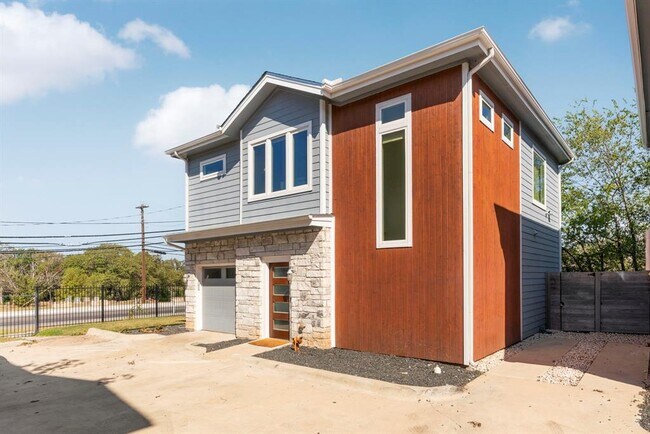 Photo - 1148 Webberville Rd Unit 6