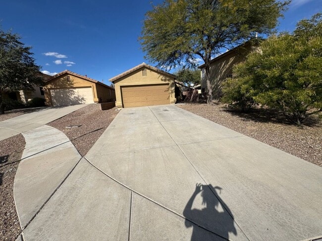 Photo - 3 Bedroom - 2 Bath - 2 Car Garage - Green Valley, AZ