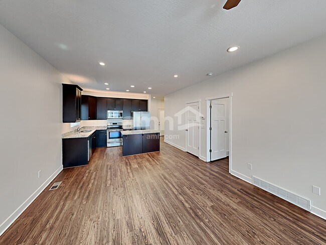 Photo - 602 Koins Way