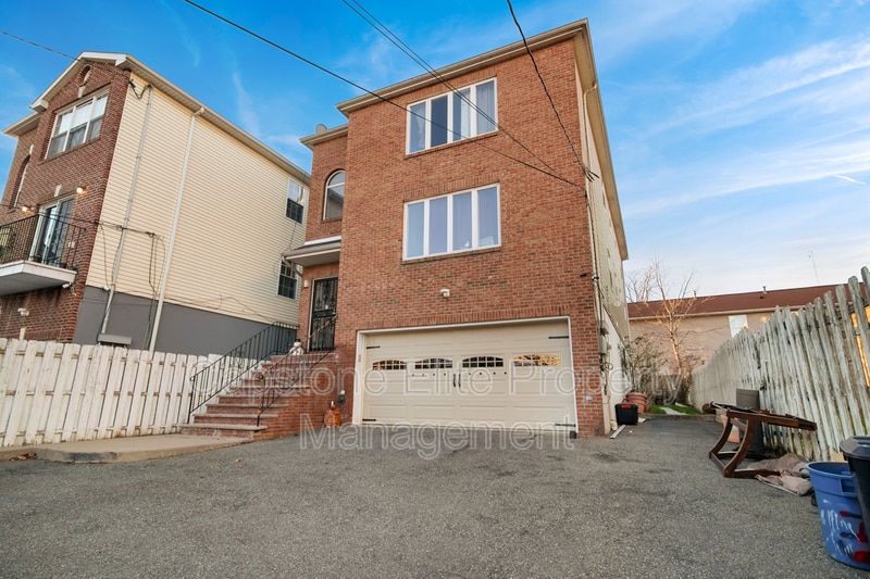 141-143 Norfolk Street - 2 - 2 Standard Ha... - 141-143 Norfolk Street - 2 - 2 Standard Ha... Condo