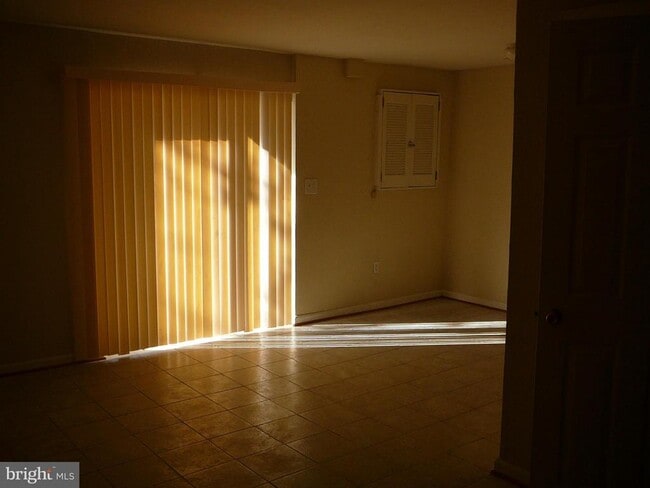 Photo - 39 Wayside Ct