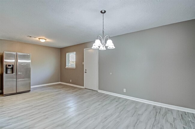 Photo - 213 Newman Rd