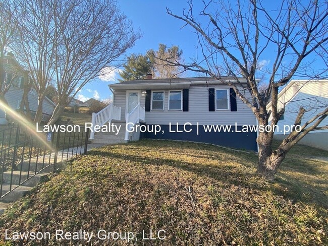 2 br, 1 bath House - 2330 King St NE - 2 br, 1 bath House - 2330 King St NE