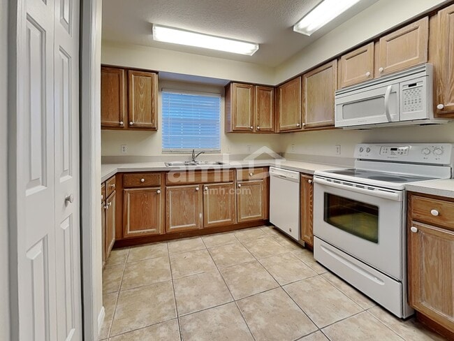 Photo - 1621 Christa Ct