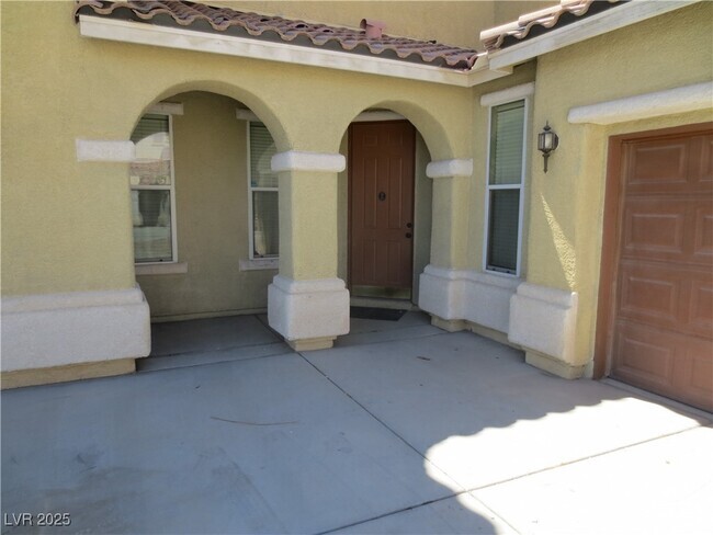 Building Photo - 5837 Tamarack Lodge Ln Rental