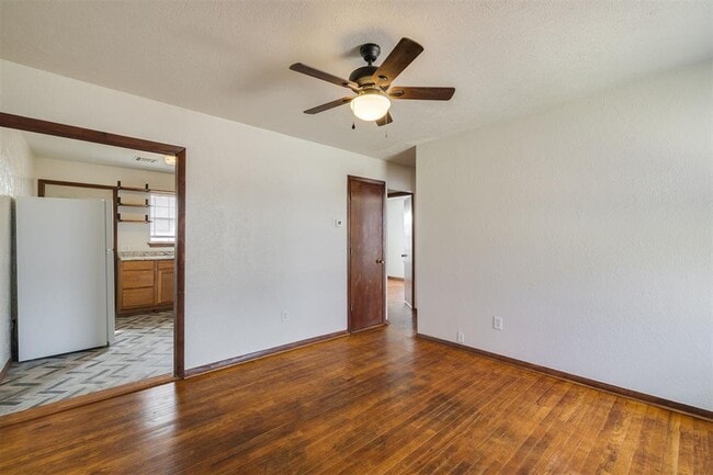 Photo - 1131 Stubbeman Ave