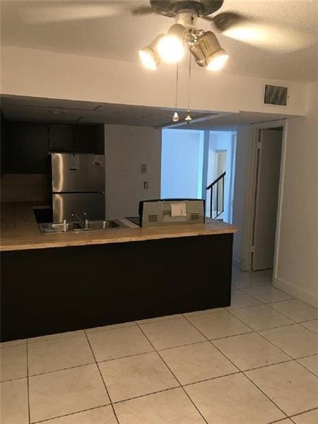 Building Photo - 8031 Lagos De Campo Blvd Rental
