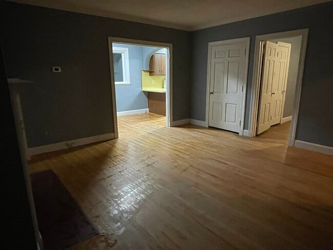 Living Room - 102 N Center St Unit #1