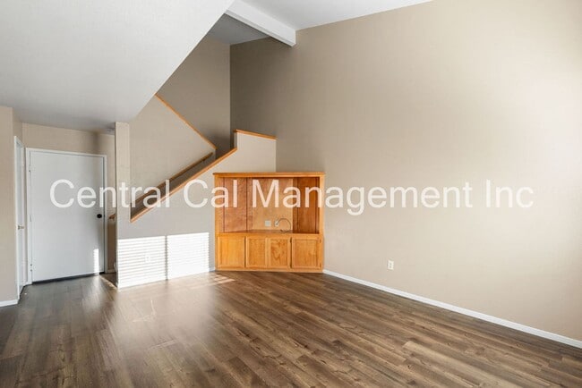 Photo - 8502 Laborough Dr Unit Apt D