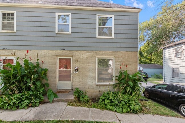 Building Photo - Floyd Street Duplexes Unit 6644